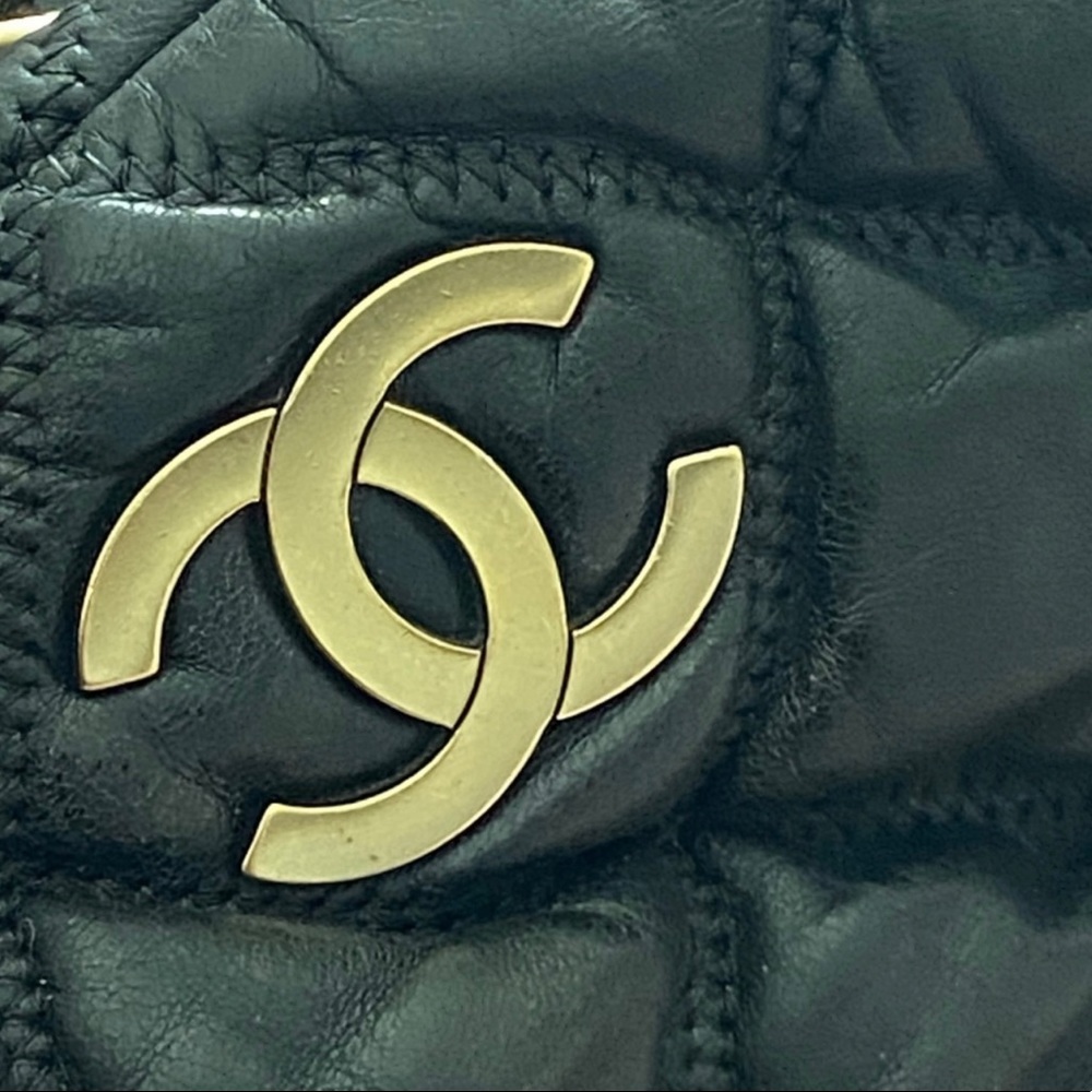 Chanel Bowler puff bag🖤 - Picture 2 of 13